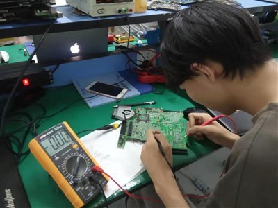 蘇州華力學(xué)校 學(xué)習(xí)計(jì)算機(jī)及辦公設(shè)備維修的理想選擇